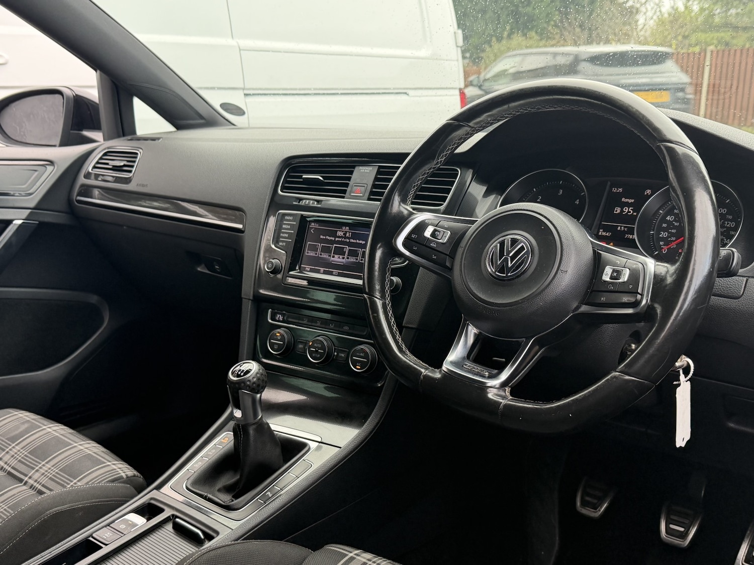 Used Volkswagen Golf 2014 for sale - 76858911: Photo 9