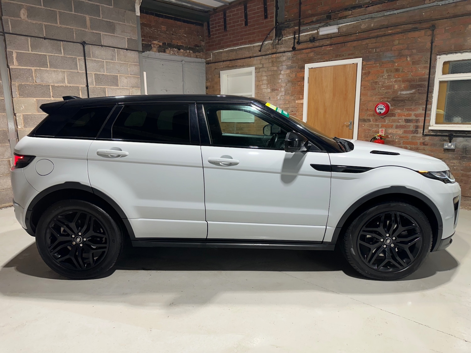 Used Land Rover Range Rover Evoque 2016 for sale - 77208794: Photo 5