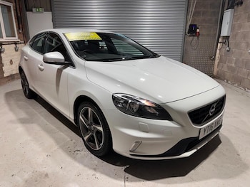 Used Volvo V40 2016 for sale - 78917581: Photo