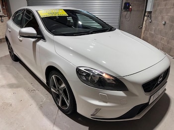 Used Volvo V40 2016 for sale - 78917581: Photo