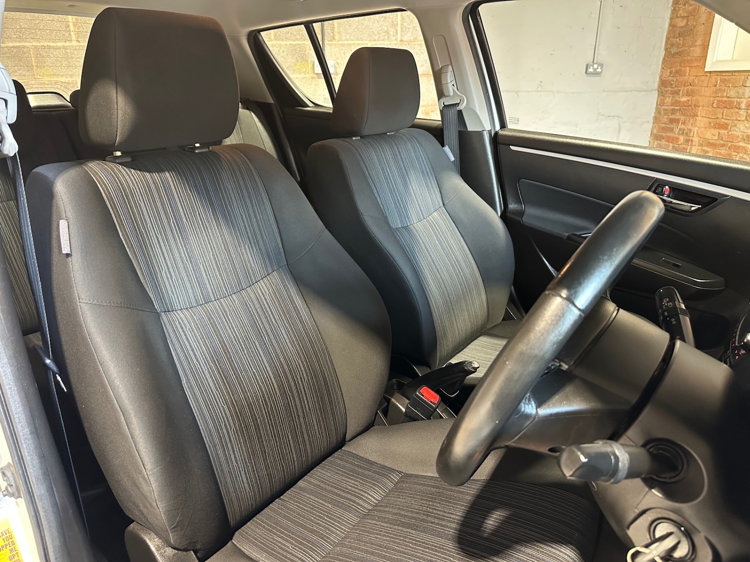 Used Suzuki Swift 2015 for sale - 76146811: Photo 10