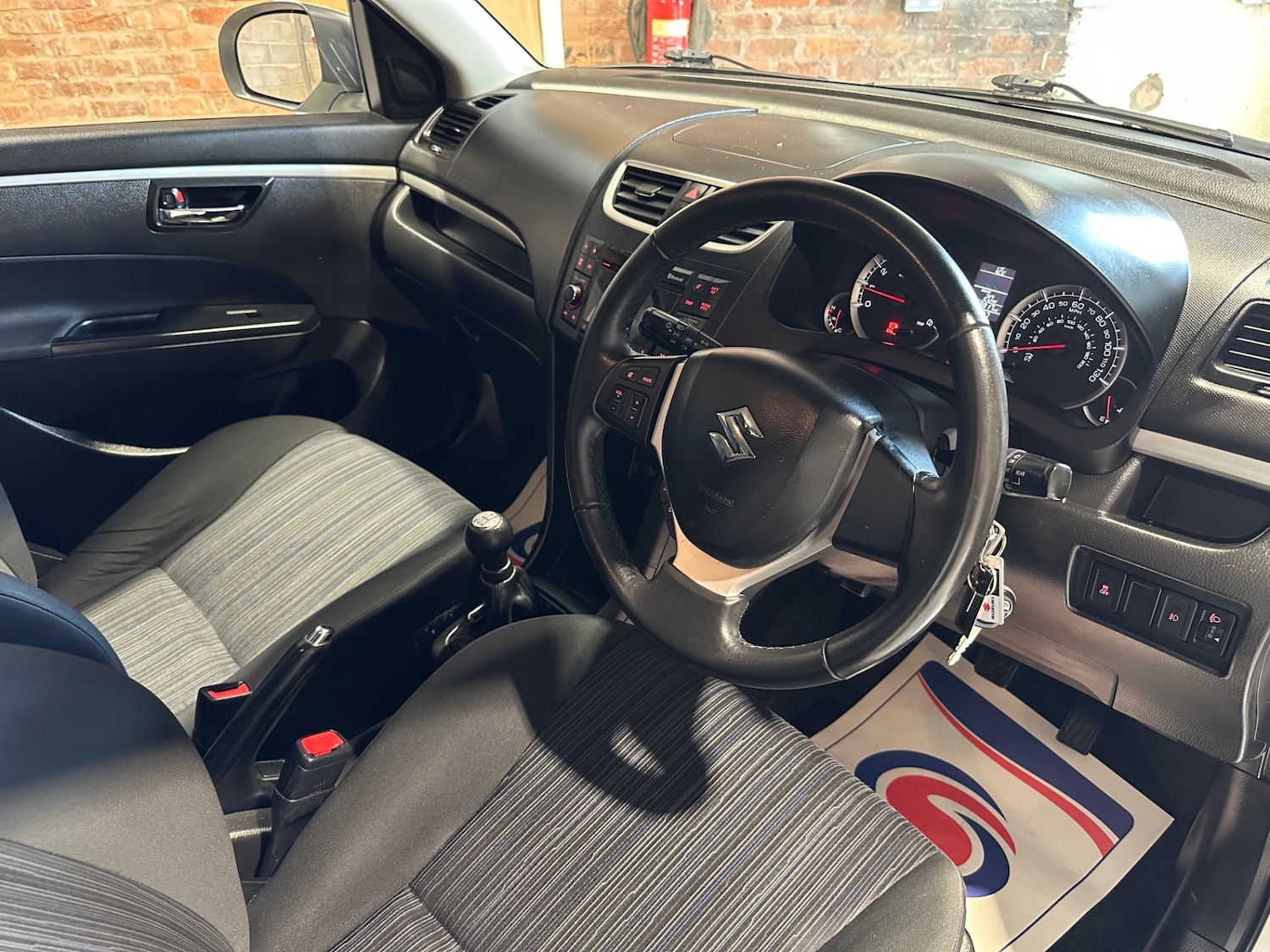 Used Suzuki Swift 2015 for sale - 76146811: Photo 11