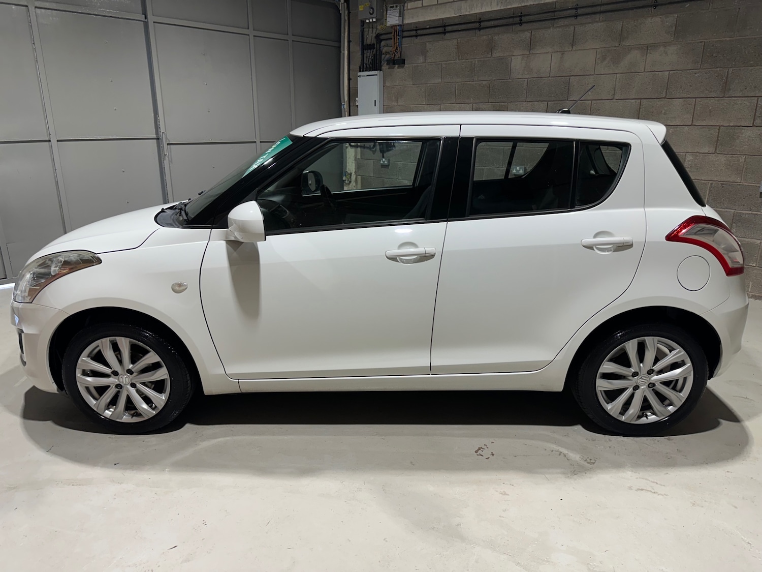 Used Suzuki Swift 2015 for sale - 76146811: Photo 8