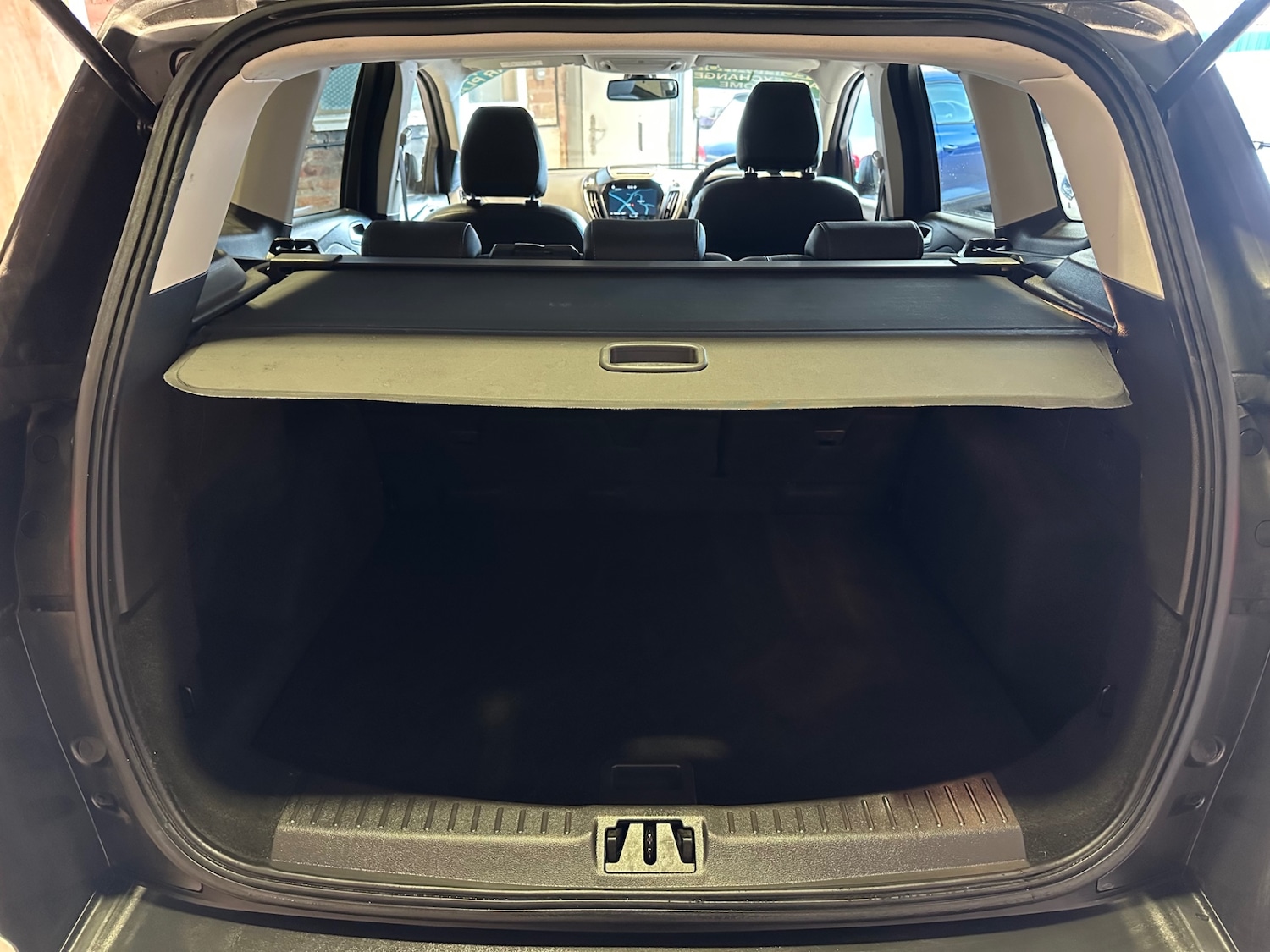 Used Ford Kuga 2018 for sale - 76979938: Photo 38