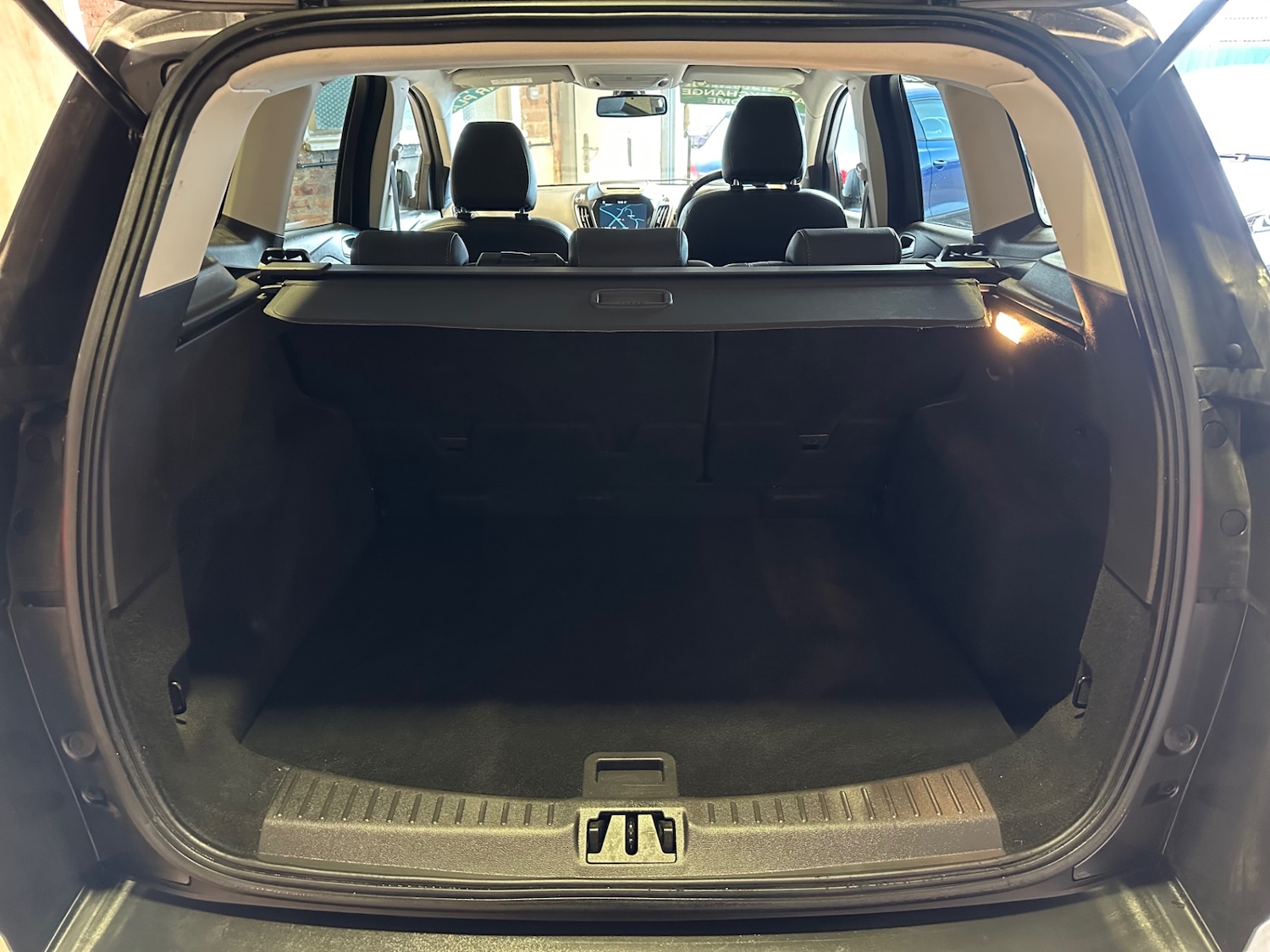 Used Ford Kuga 2018 for sale - 76979938: Photo 39