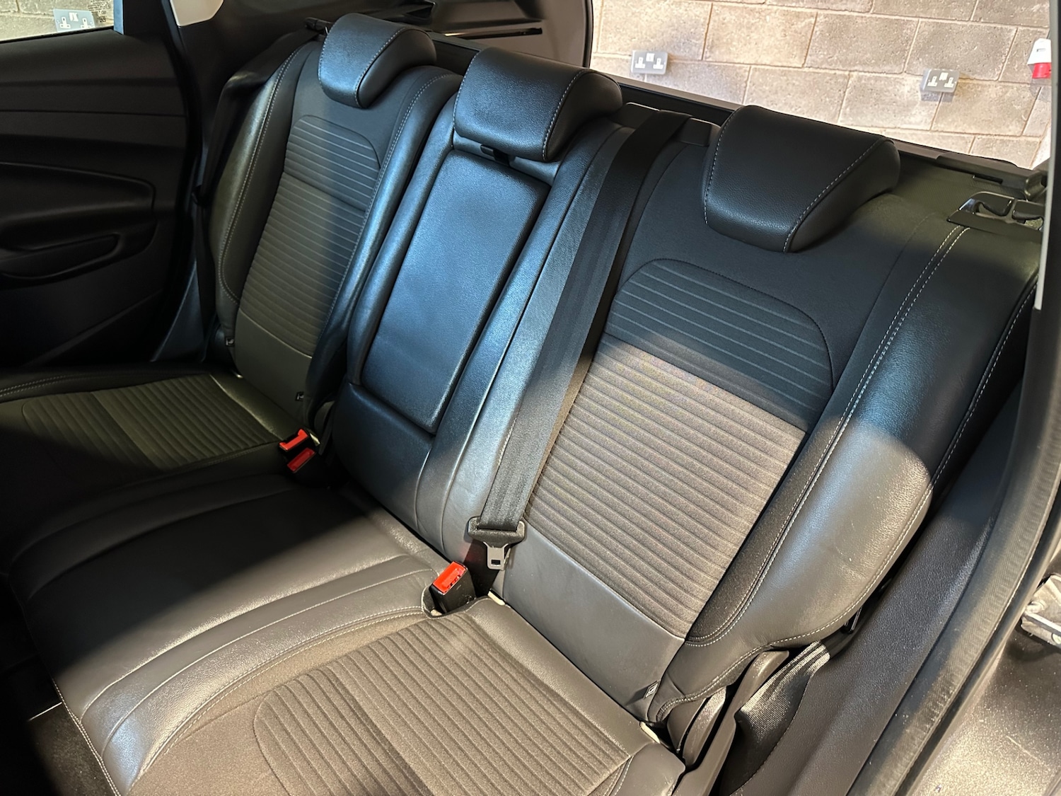 Used Ford Kuga 2018 for sale - 76979938: Photo 41