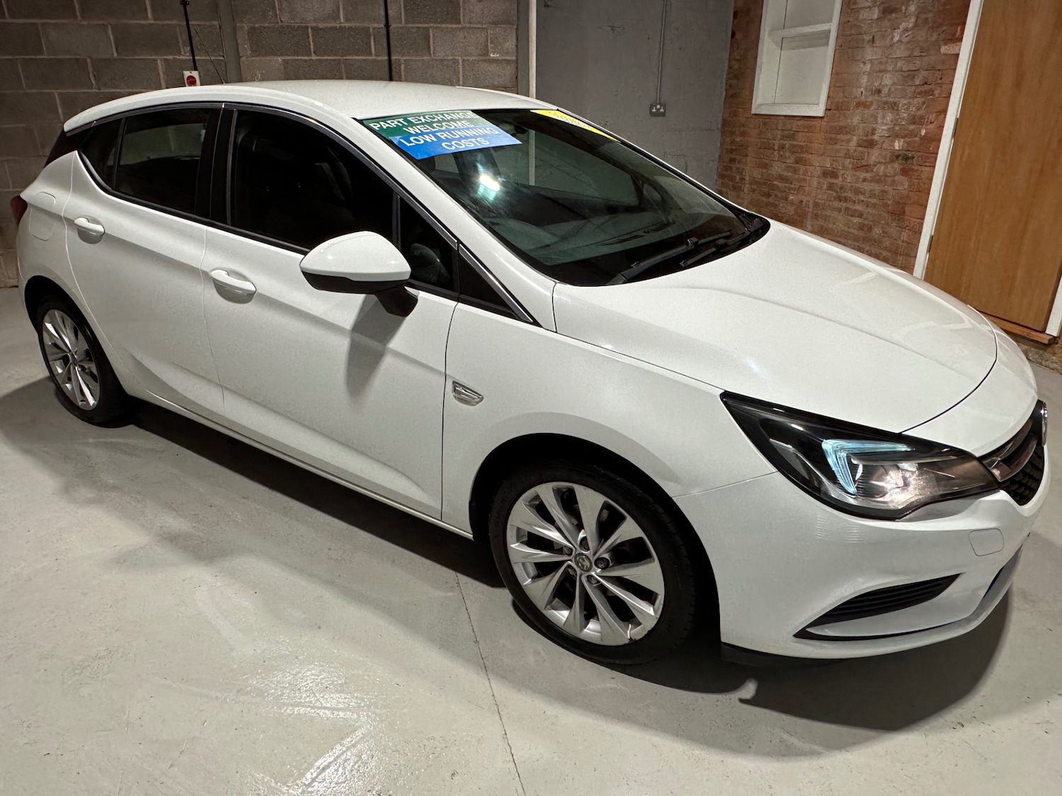 Used Vauxhall Astra 2016 for sale - 77298003: Photo 3