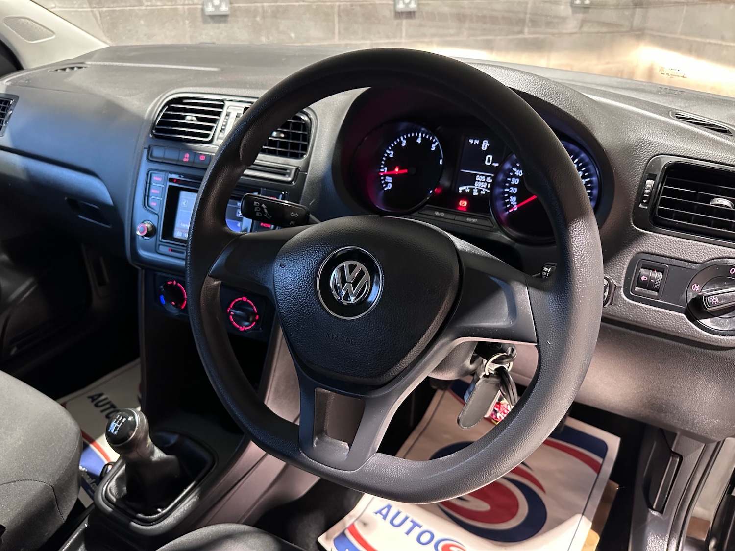 Used Volkswagen Polo 2015 for sale - 77530353: Photo 16