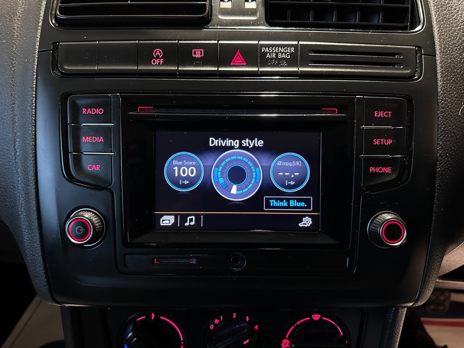 Used Volkswagen Polo 2015 for sale - 77530353: Photo 22