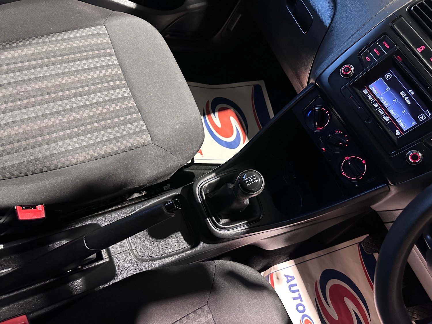 Used Volkswagen Polo 2015 for sale - 77530353: Photo 25