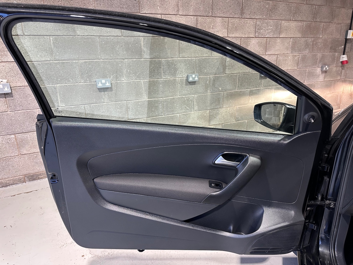 Used Volkswagen Polo 2015 for sale - 77530353: Photo 33