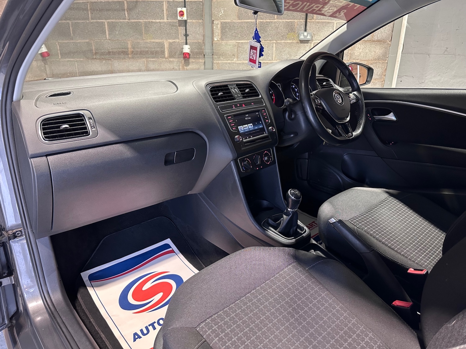 Used Volkswagen Polo 2016 for sale - 77529772: Photo 41