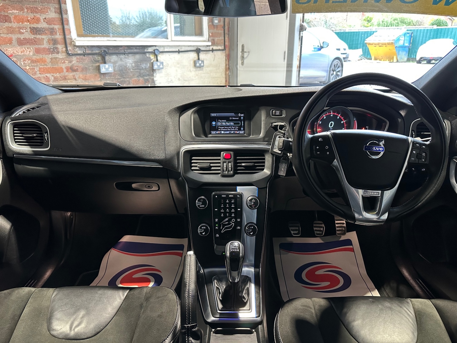 Used Volvo V40 2015 for sale - 76478097: Photo 12