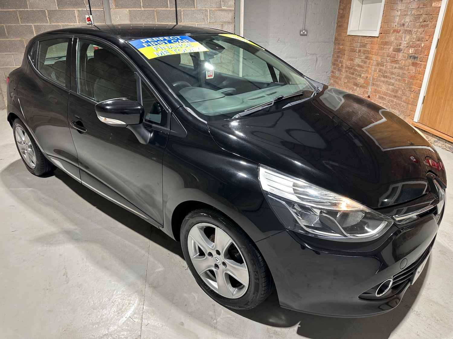 Used Renault Clio 2015 for sale - 76341466: Photo 3