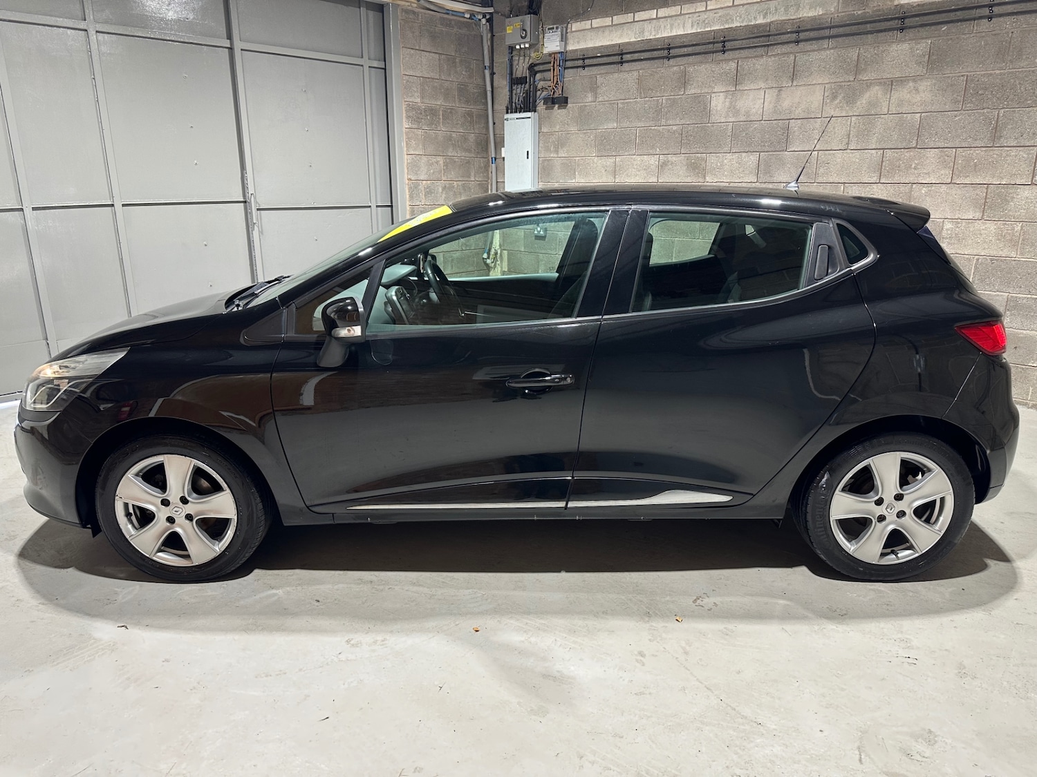 Used Renault Clio 2015 for sale - 76341466: Photo 8