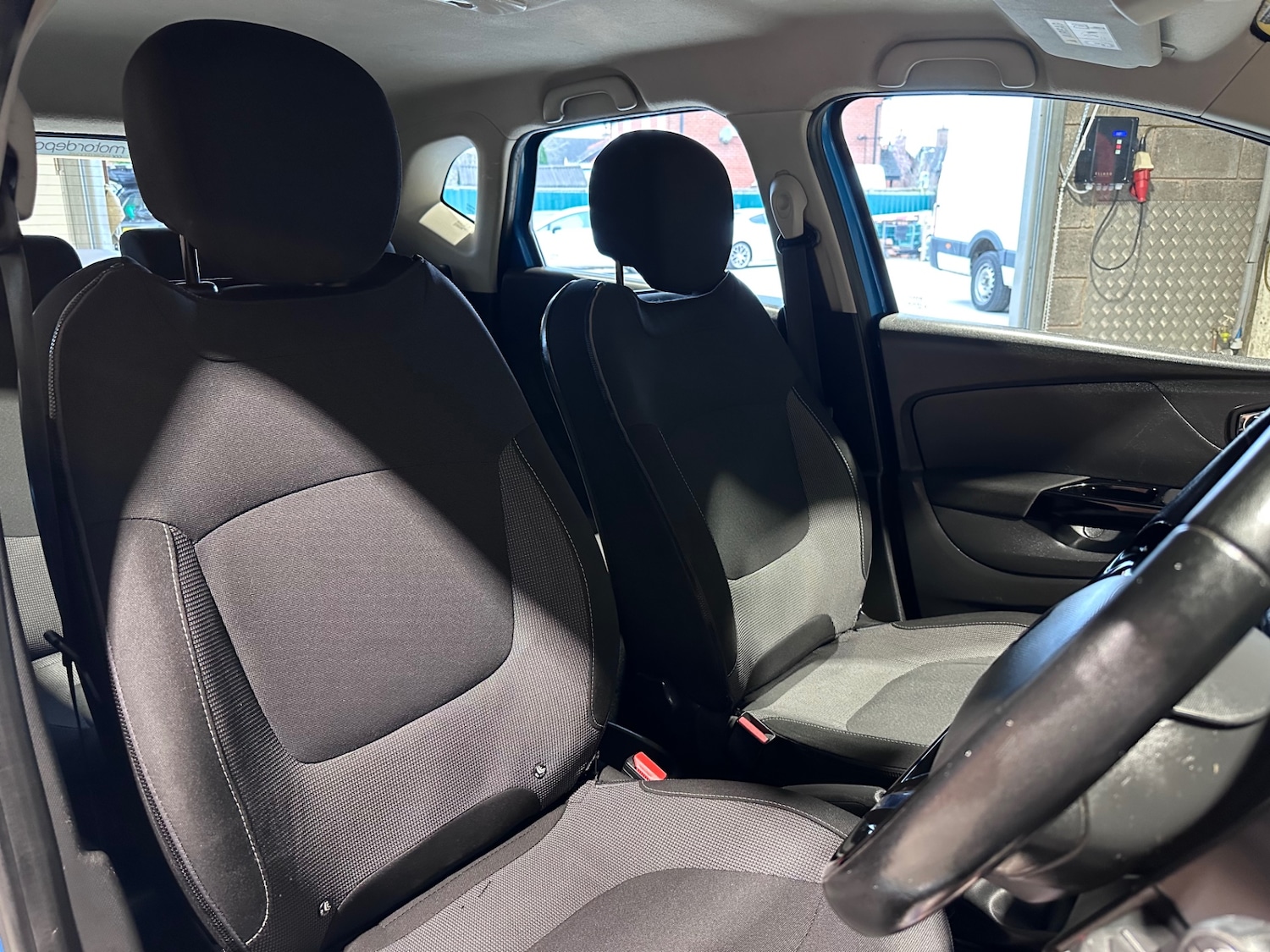 Used Renault Captur 2015 for sale - 77801819: Photo 12