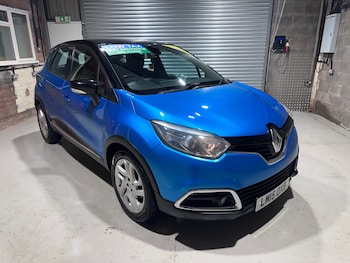 Used Renault Captur 2015 for sale - 77801819: Photo