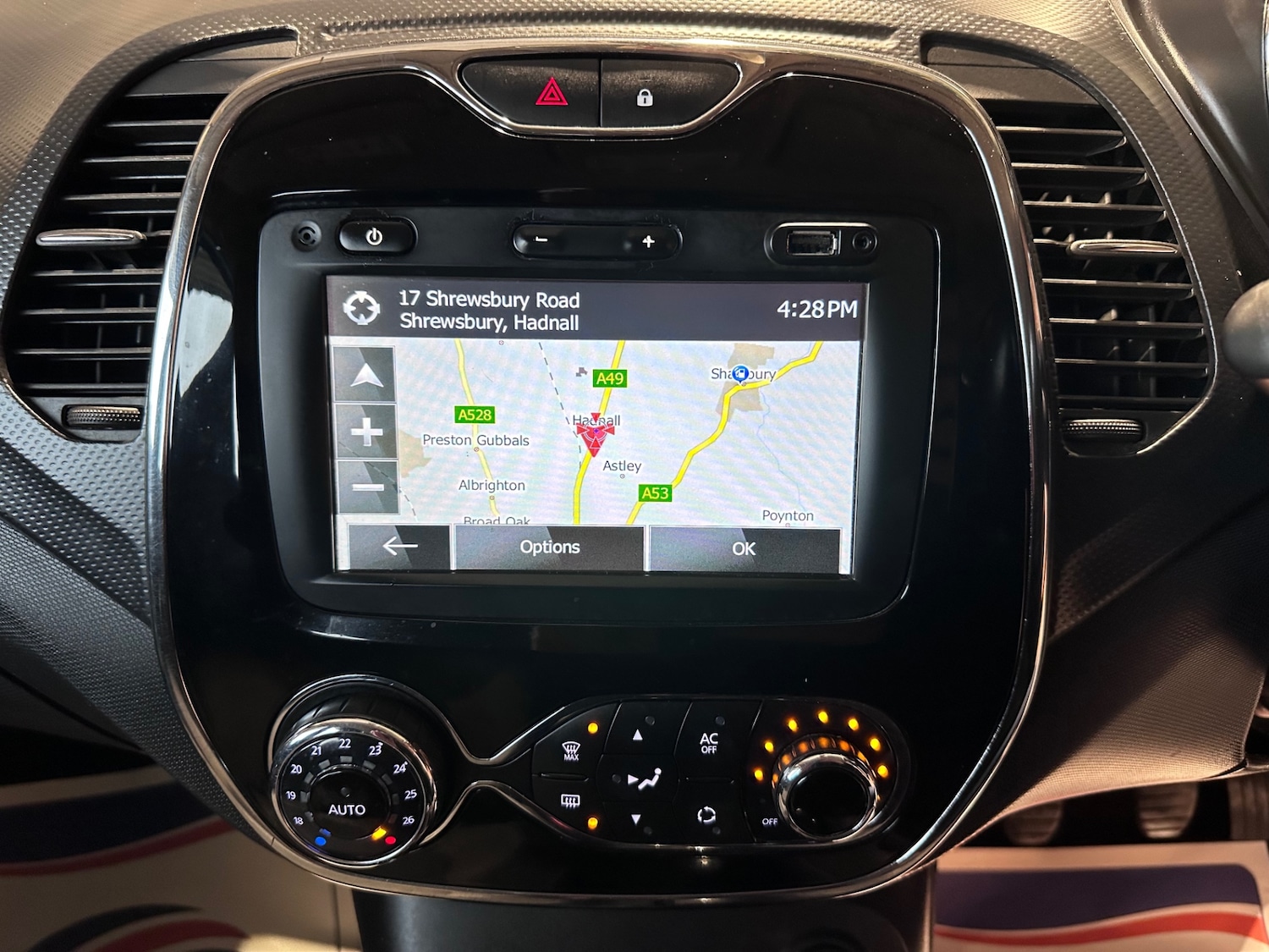 Used Renault Captur 2015 for sale - 77801819: Photo 23