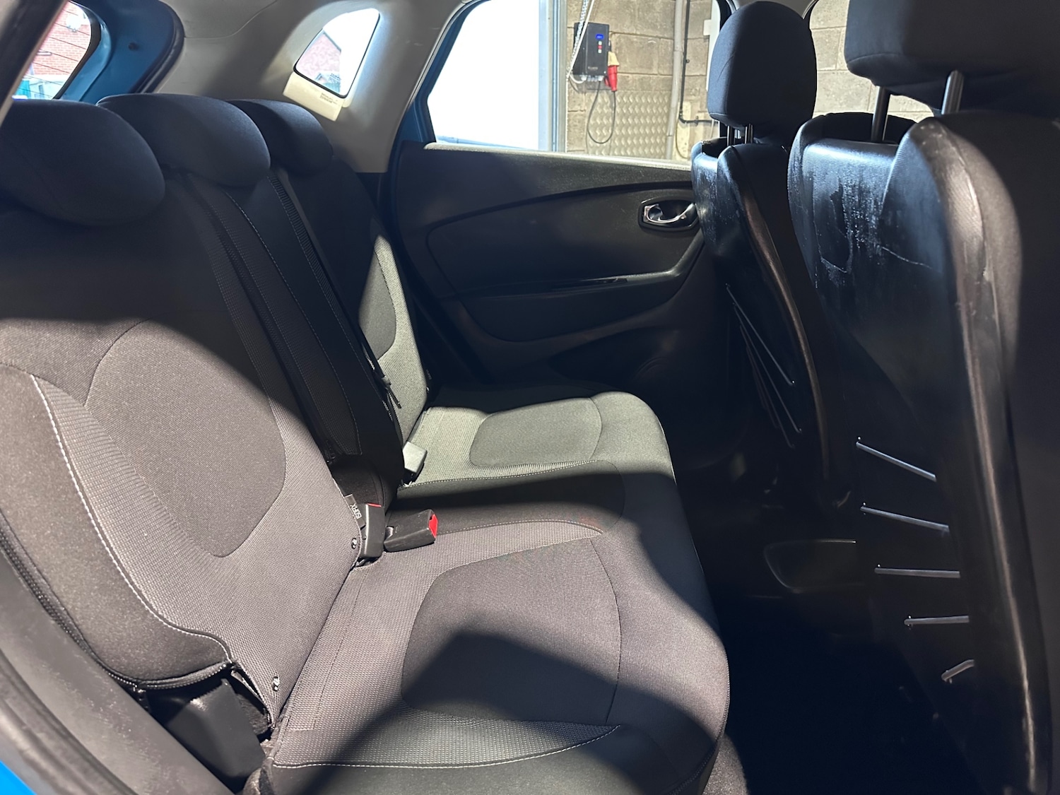 Used Renault Captur 2015 for sale - 77801819: Photo 35