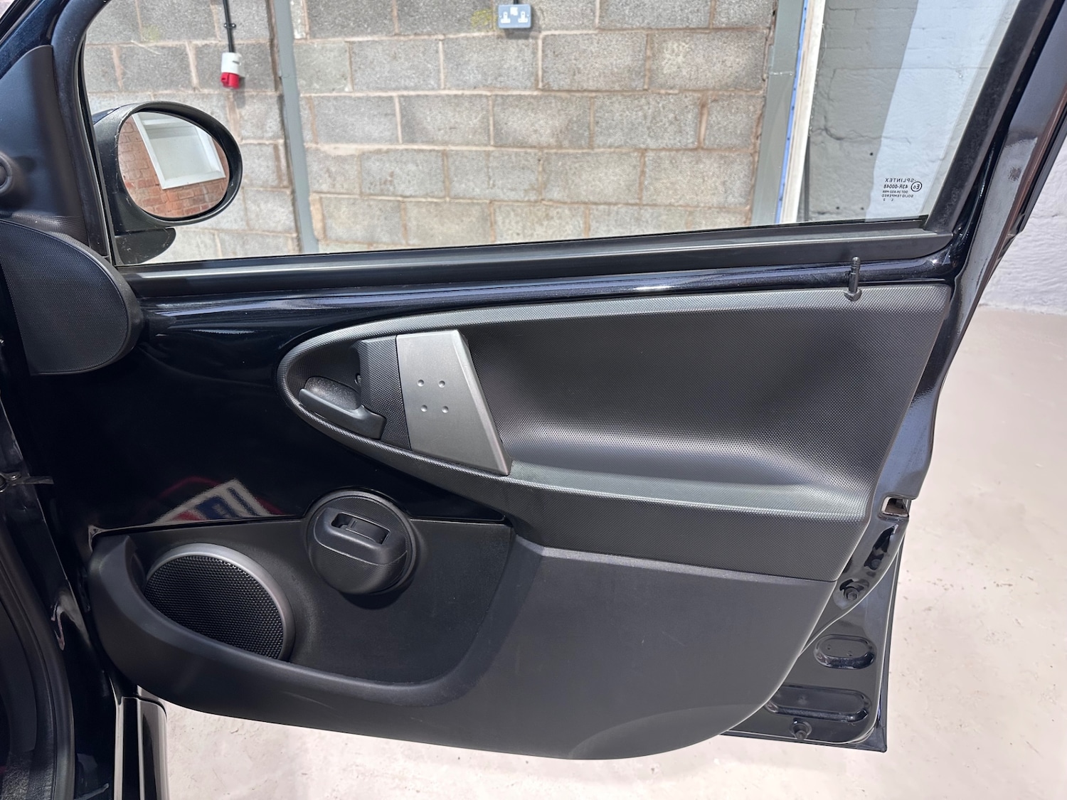 Used Toyota AYGO 2013 for sale - 78027229: Photo 11