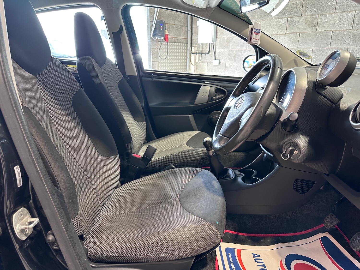 Used Toyota AYGO 2013 for sale - 78027229: Photo 13