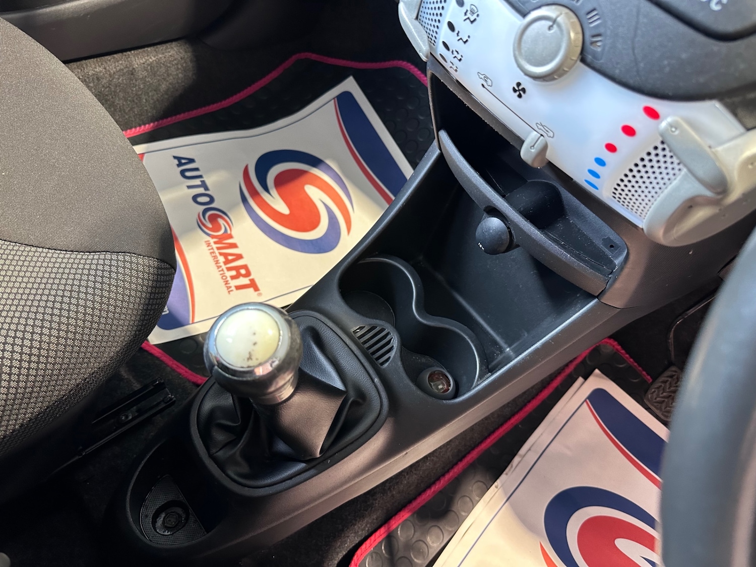 Used Toyota AYGO 2013 for sale - 78027229: Photo 24