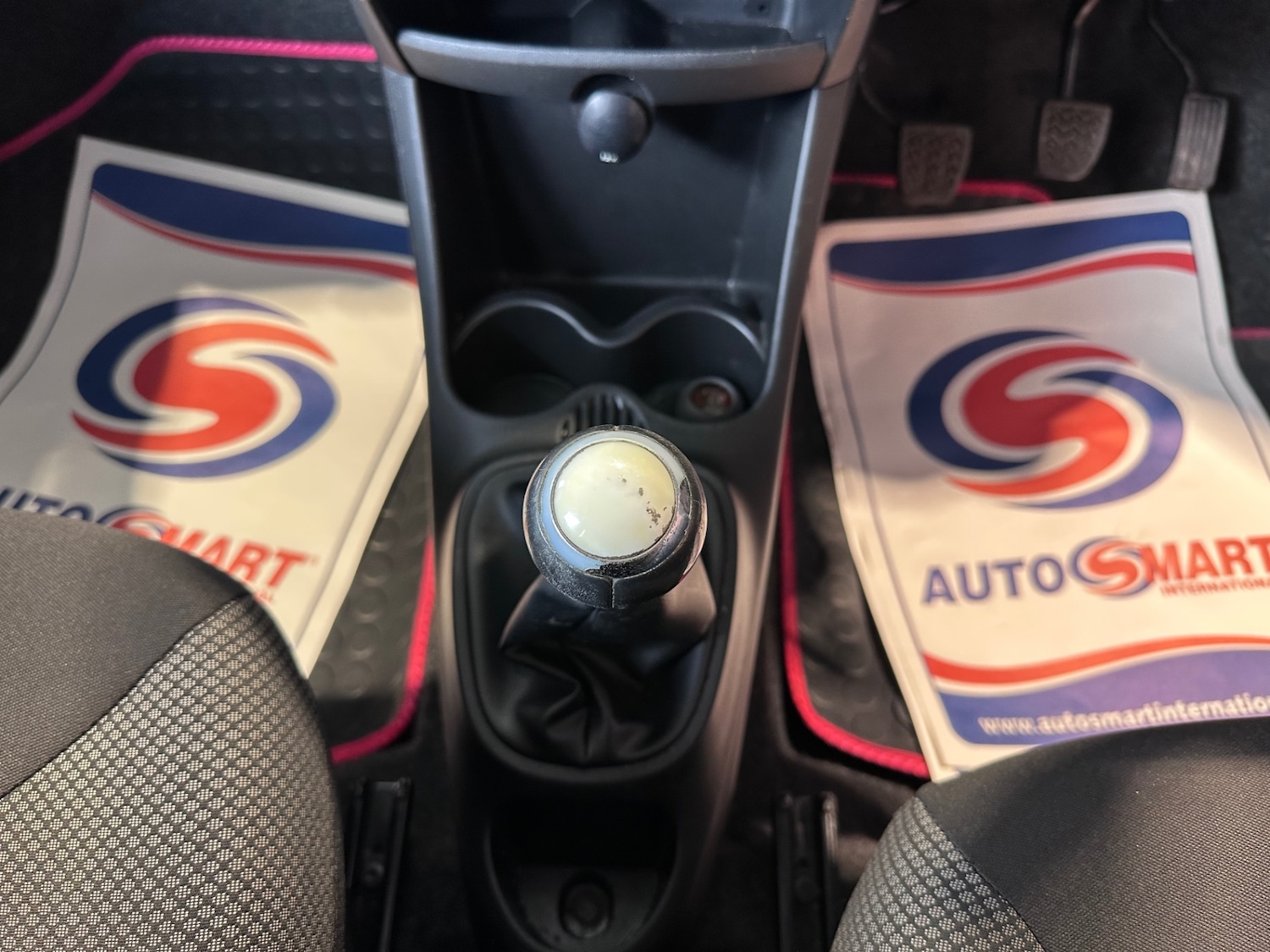 Used Toyota AYGO 2013 for sale - 78027229: Photo 25