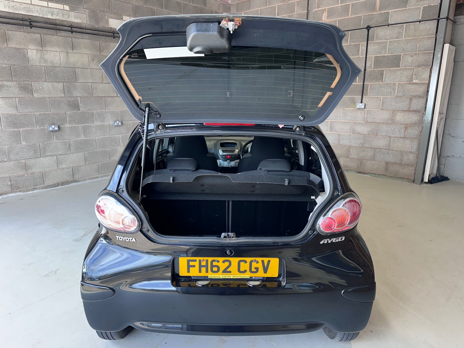 Used Toyota AYGO 2013 for sale - 78027229: Photo 29