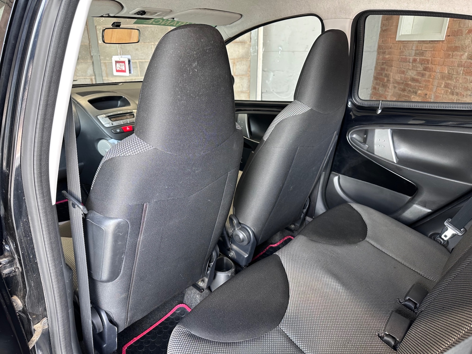 Used Toyota AYGO 2013 for sale - 78027229: Photo 33