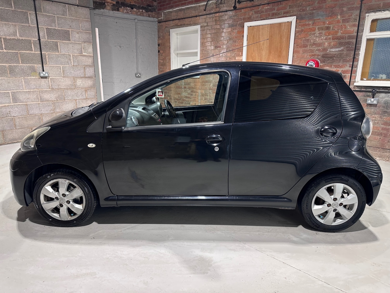 Used Toyota AYGO 2013 for sale - 78027229: Photo 8