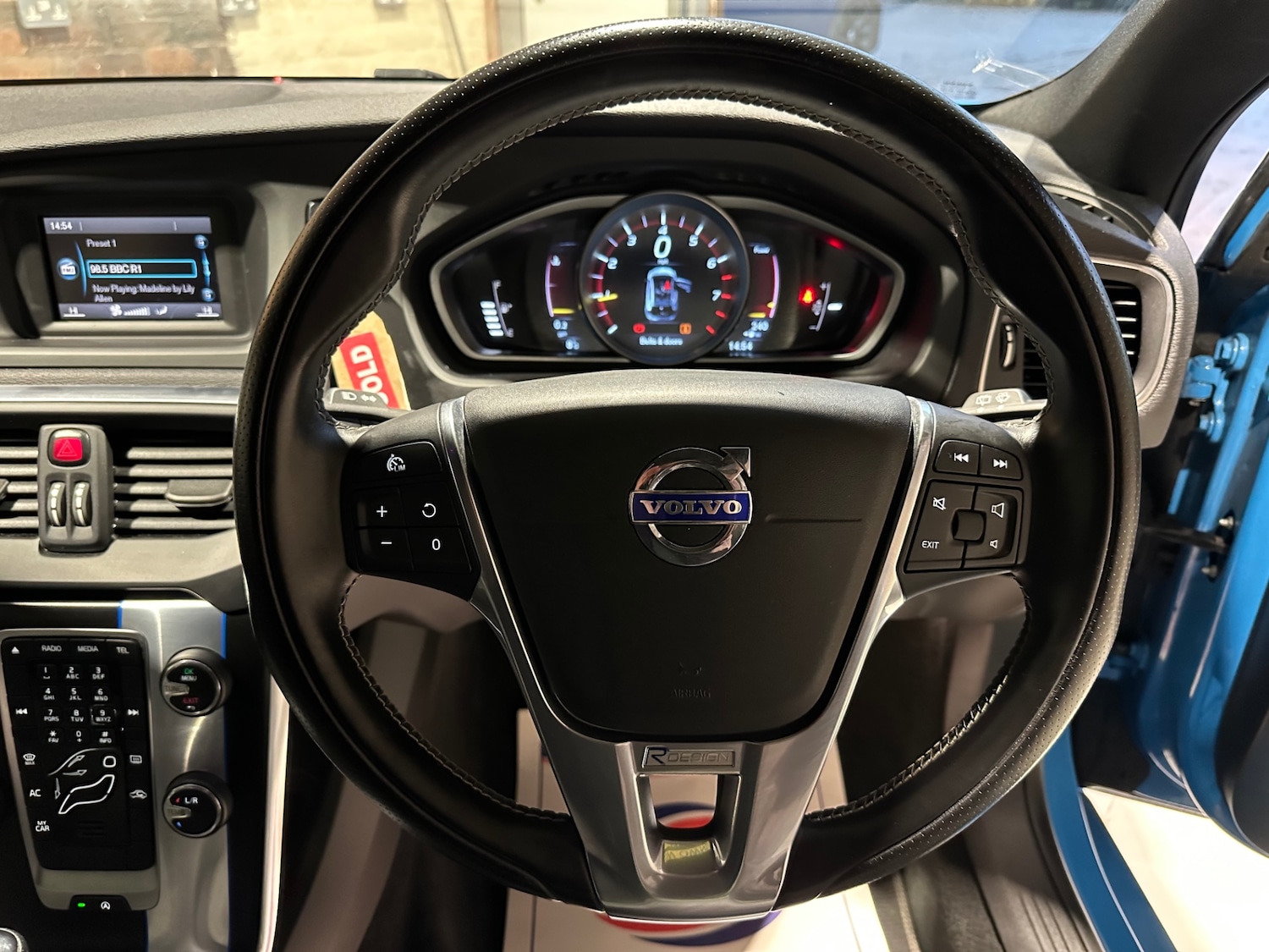 Used Volvo V40 2016 for sale - 76832893: Photo 17