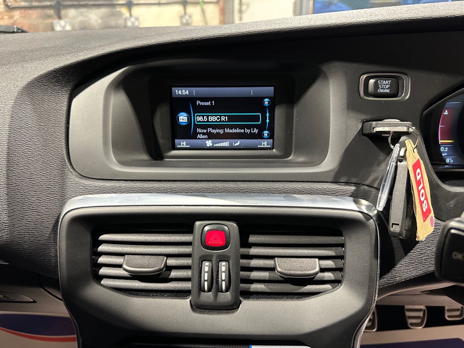 Used Volvo V40 2016 for sale - 76832893: Photo 20