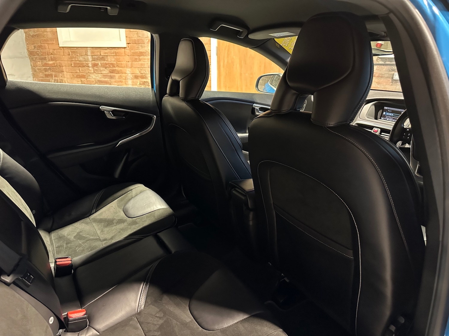 Used Volvo V40 2016 for sale - 76832893: Photo 26