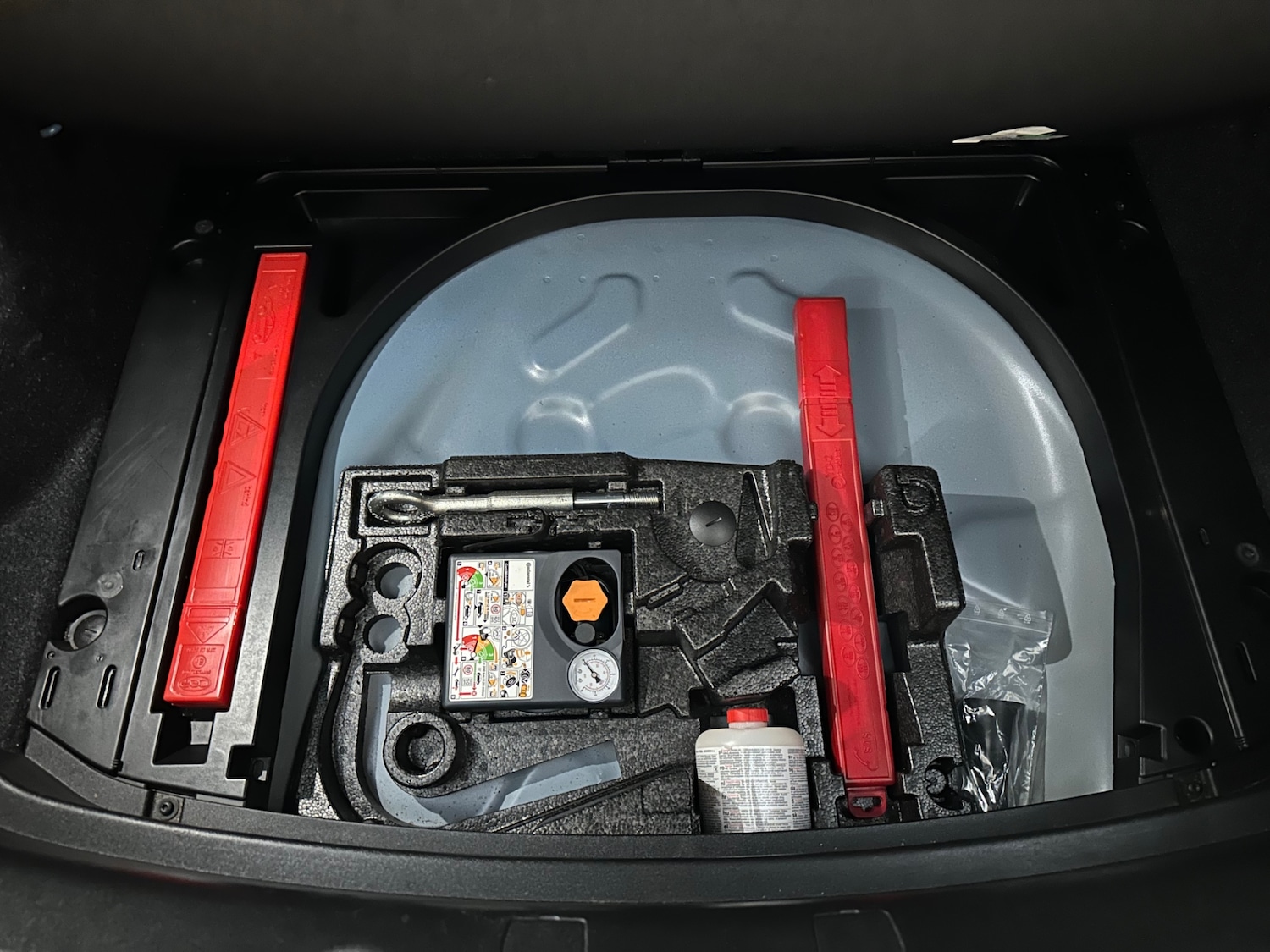 Used Volvo V40 2016 for sale - 76832893: Photo 29