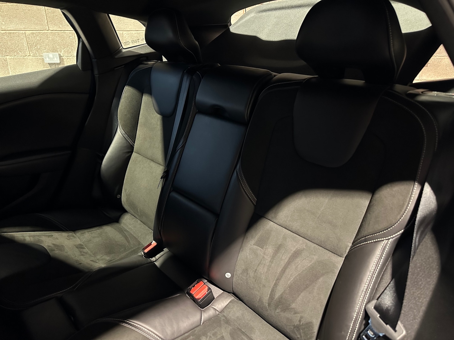 Used Volvo V40 2016 for sale - 76832893: Photo 30