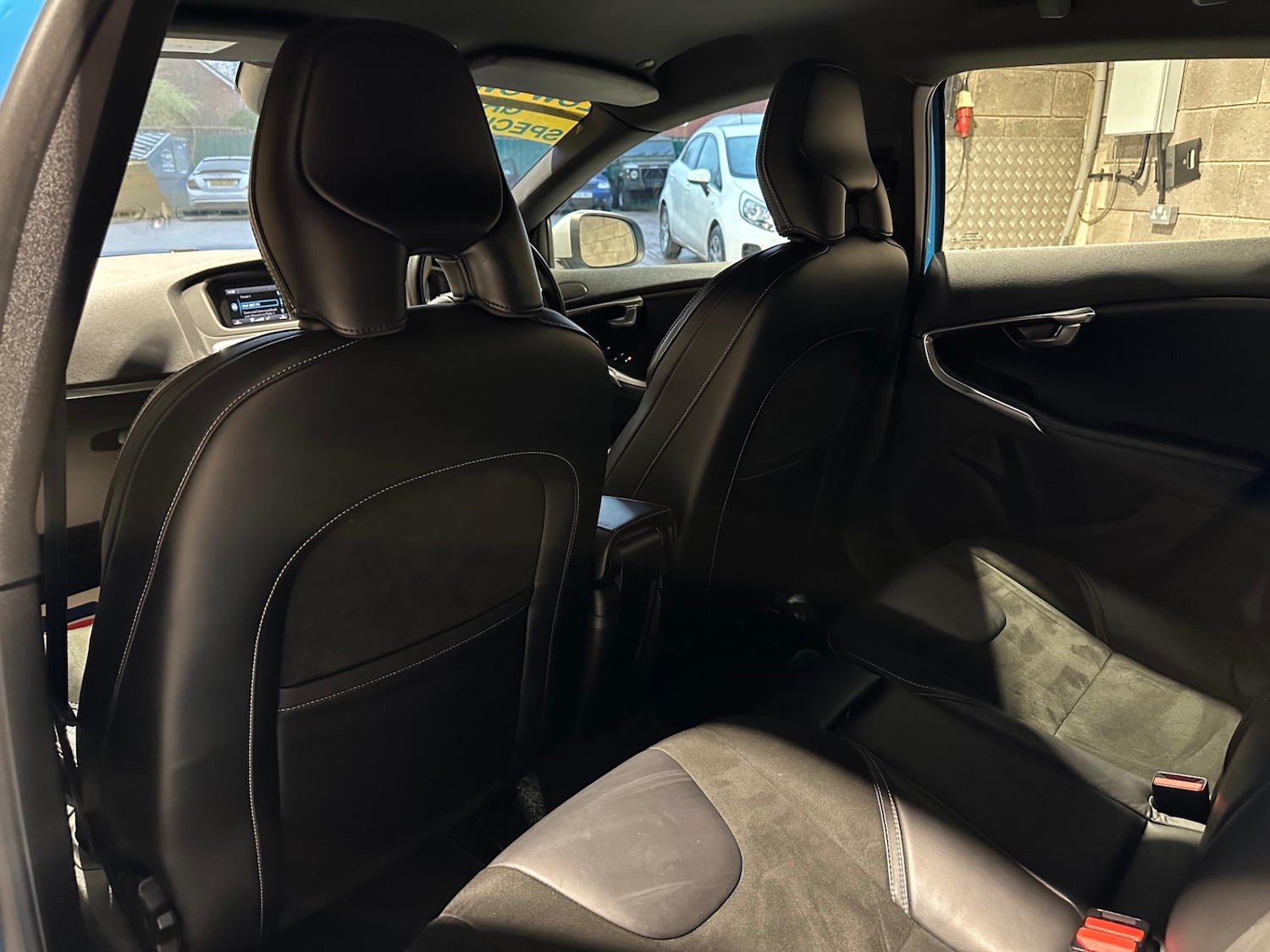 Used Volvo V40 2016 for sale - 76832893: Photo 31