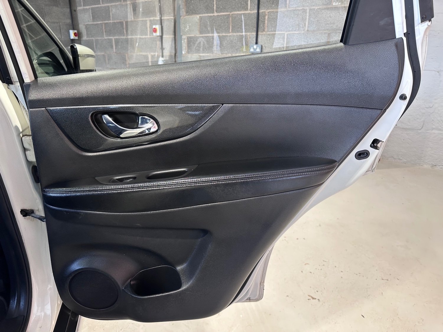 Used Nissan X-Trail 2017 for sale - 77962703: Photo 40