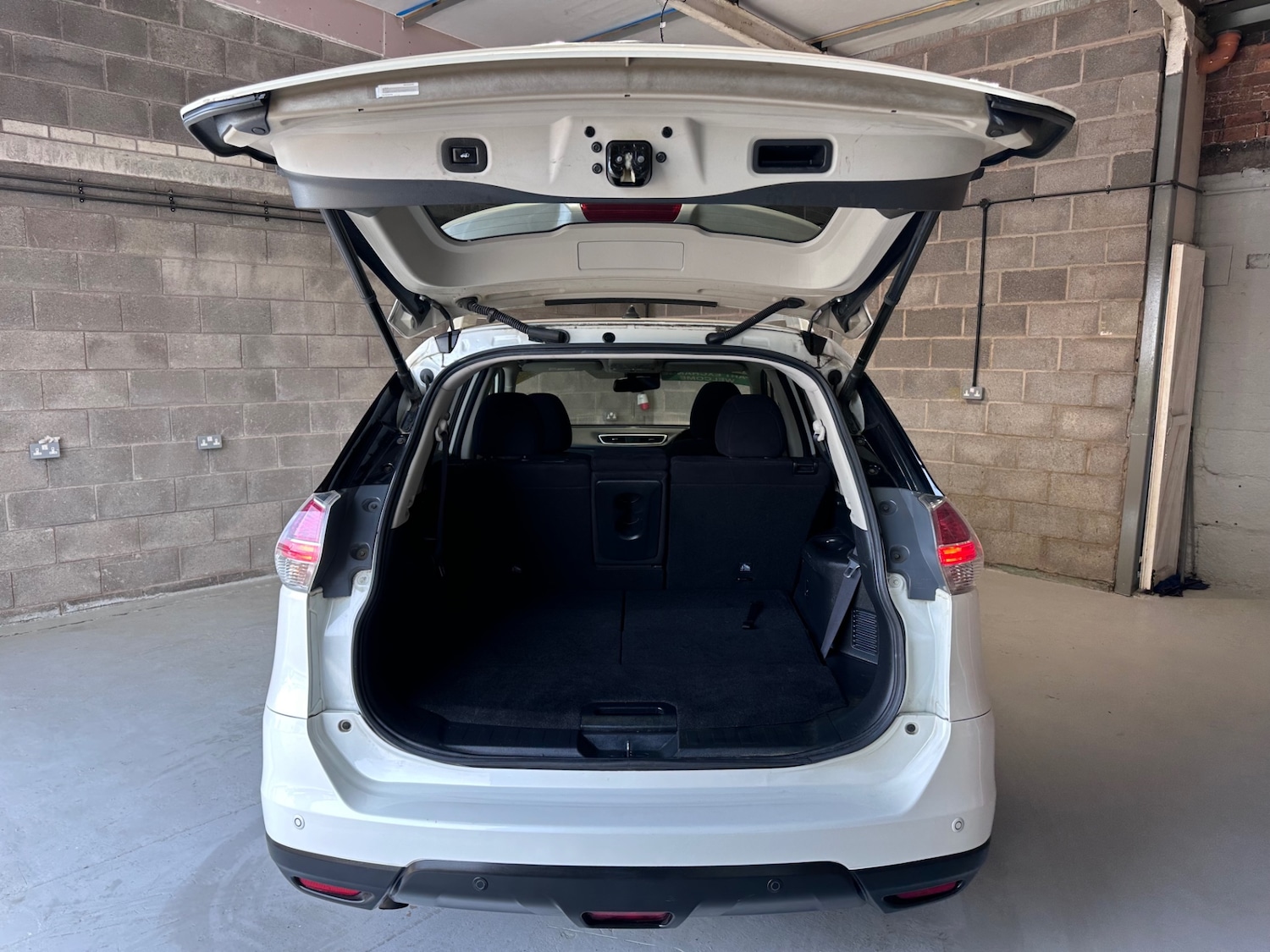 Used Nissan X-Trail 2017 for sale - 77962703: Photo 44