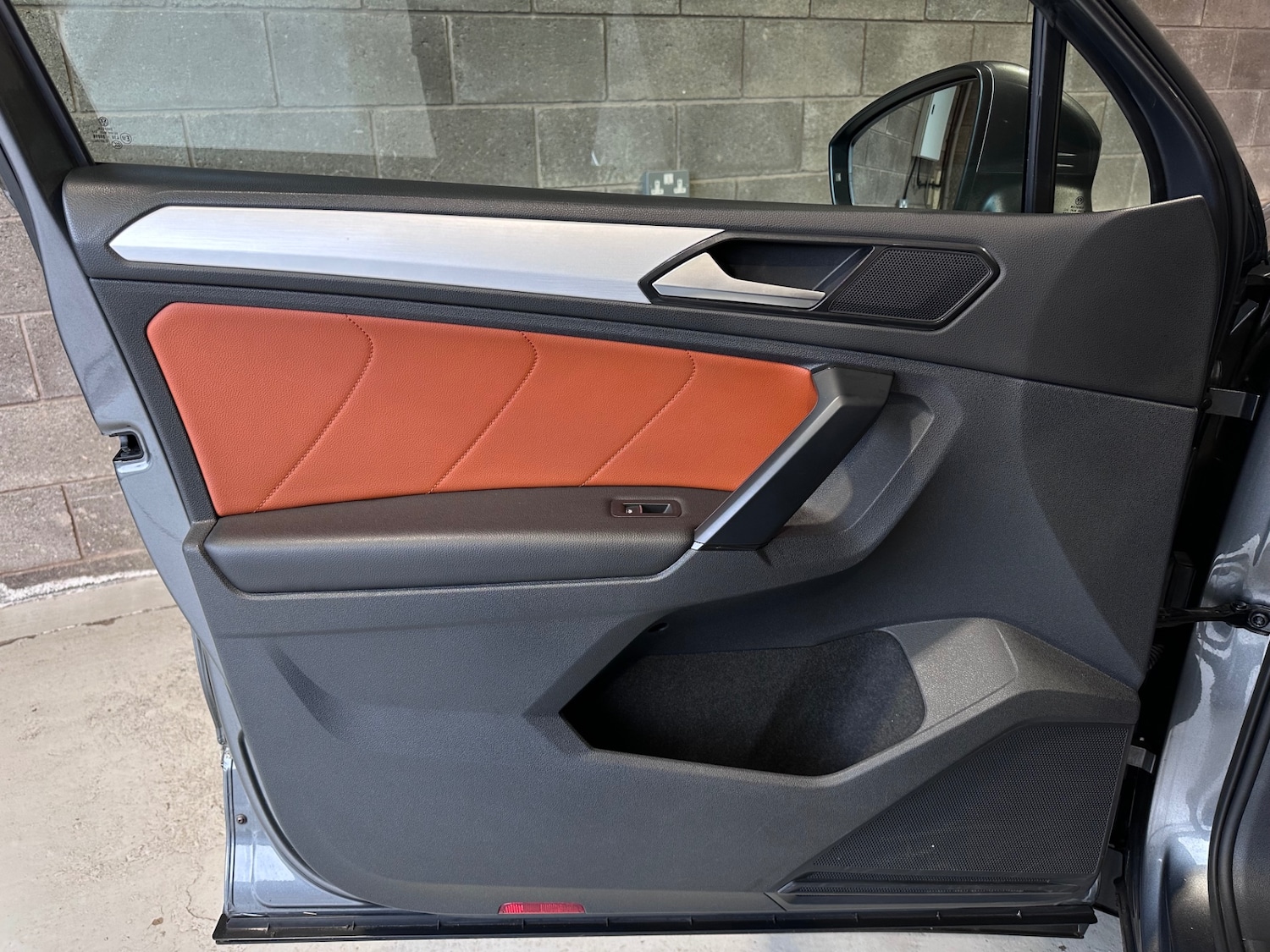 Used Volkswagen Tiguan 2017 for sale - 77618387: Photo 50