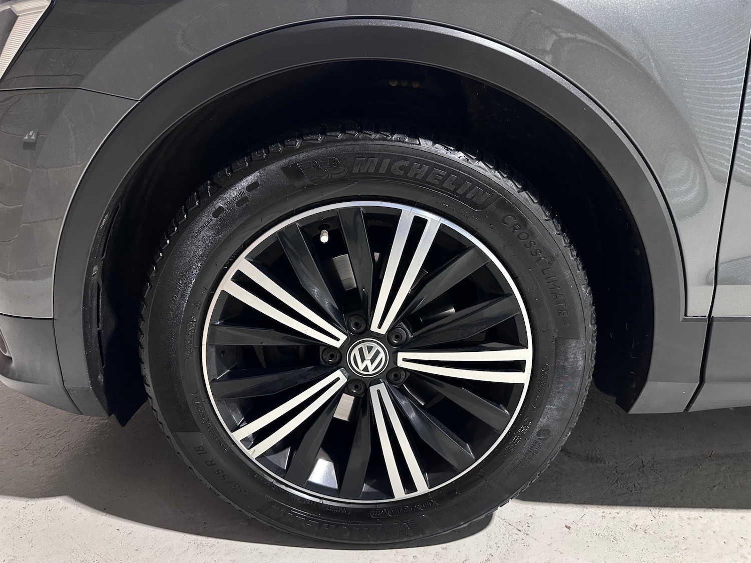 Used Volkswagen Tiguan 2017 for sale - 77618387: Photo 54