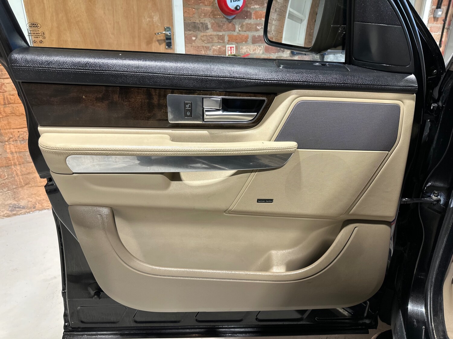 Used Land Rover Range Rover Sport 2010 for sale - 77450080: Photo 44