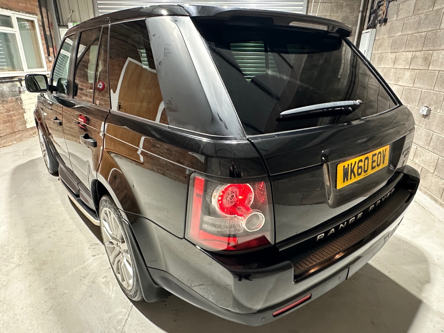 Used Land Rover Range Rover Sport 2010 for sale - 77450080: Photo 8