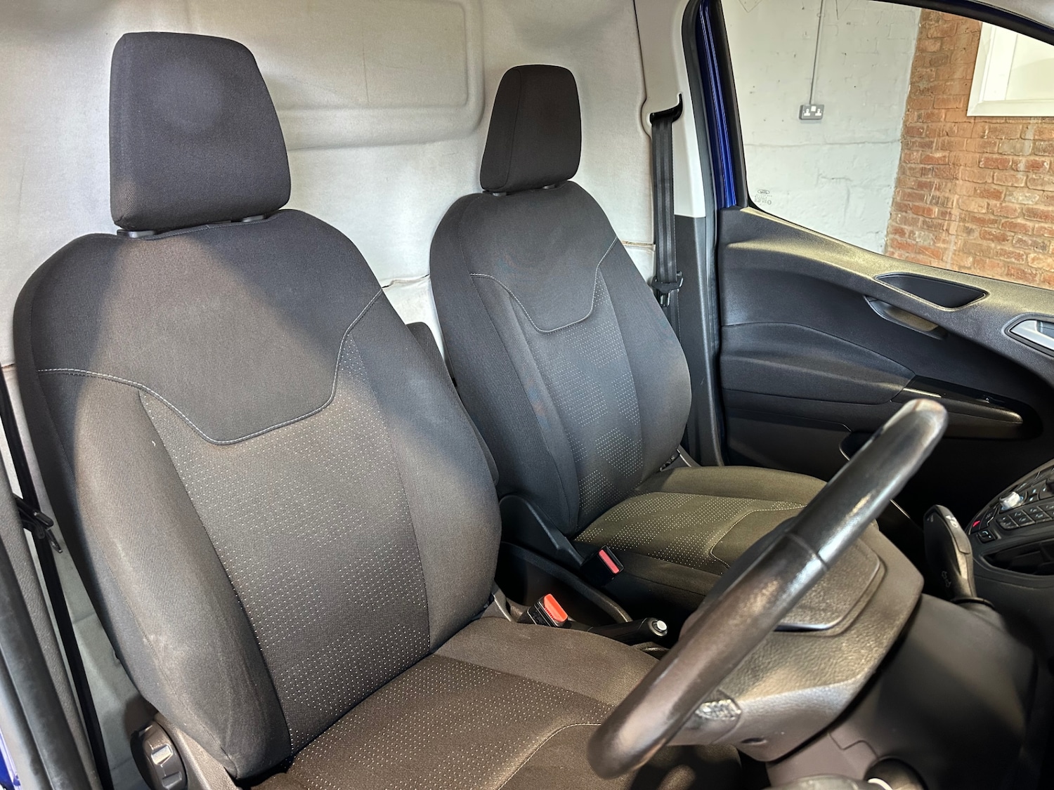 Used Ford Transit Courier 2017 for sale - 76905123: Photo 12