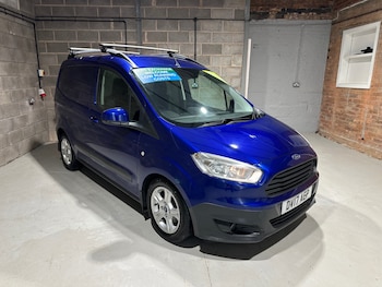 Used Ford Transit Courier 2017 for sale - 76905123: Photo
