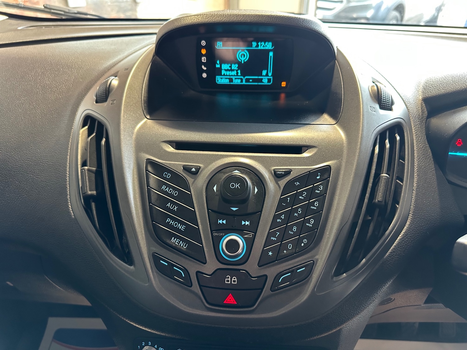 Used Ford Transit Courier 2017 for sale - 76905123: Photo 22