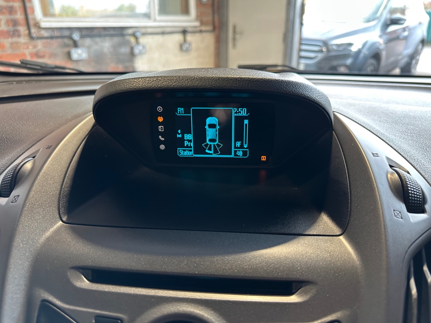 Used Ford Transit Courier 2017 for sale - 76905123: Photo 24