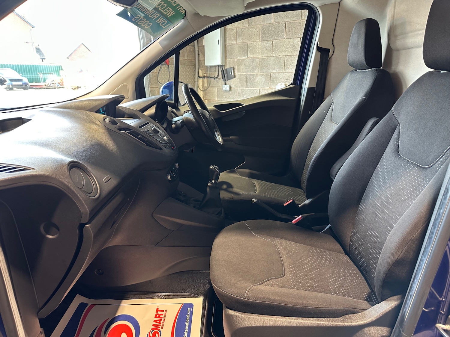 Used Ford Transit Courier 2017 for sale - 76905123: Photo 35