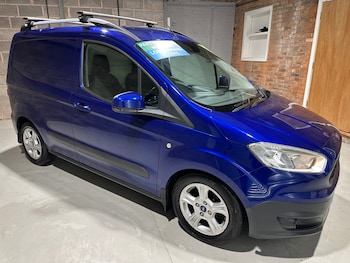 Used Ford Transit Courier 2017 for sale - 76905123: Photo