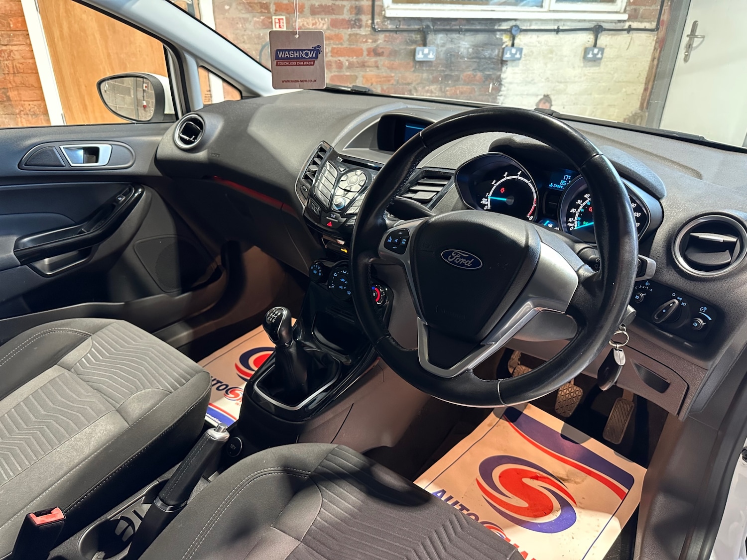 Used Ford Fiesta 2015 for sale - 76532300: Photo 11