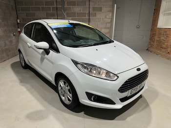 Used Ford Fiesta 2015 for sale - 76532300: Photo